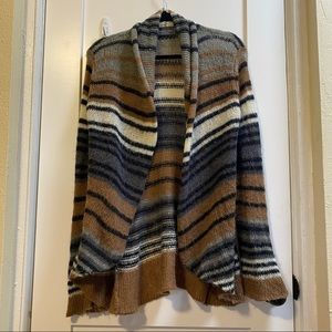 Wooden Ships sweater size M/L